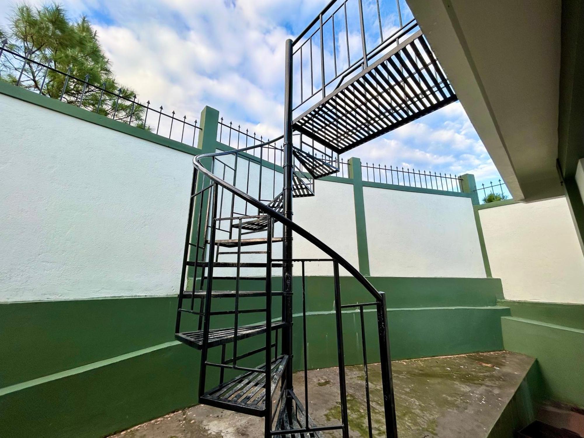 Yepplo Holiday Home - Complimentary Breakfast - 24 Hrs Caretaker & Power Backup Shillong Exterior photo
